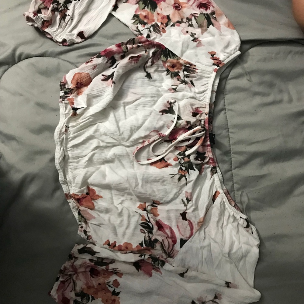 Crop top - Picture 2 of 3